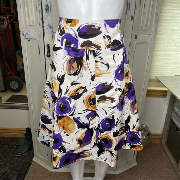 Available White Purple Floral Print A Line Skirt Size Large - Picture 10 of 11